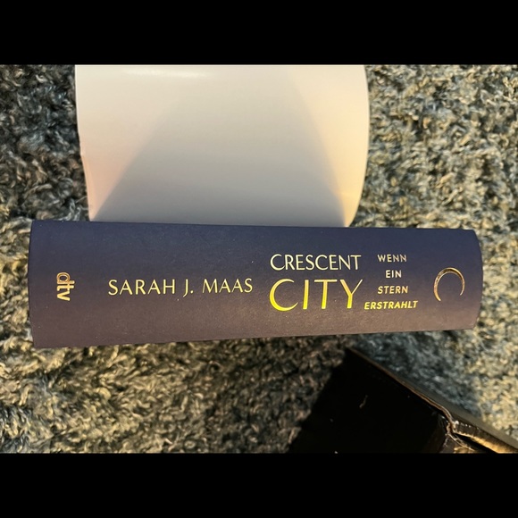 German Crescent City book and fairyloot Necklace - Picture 4 of 4